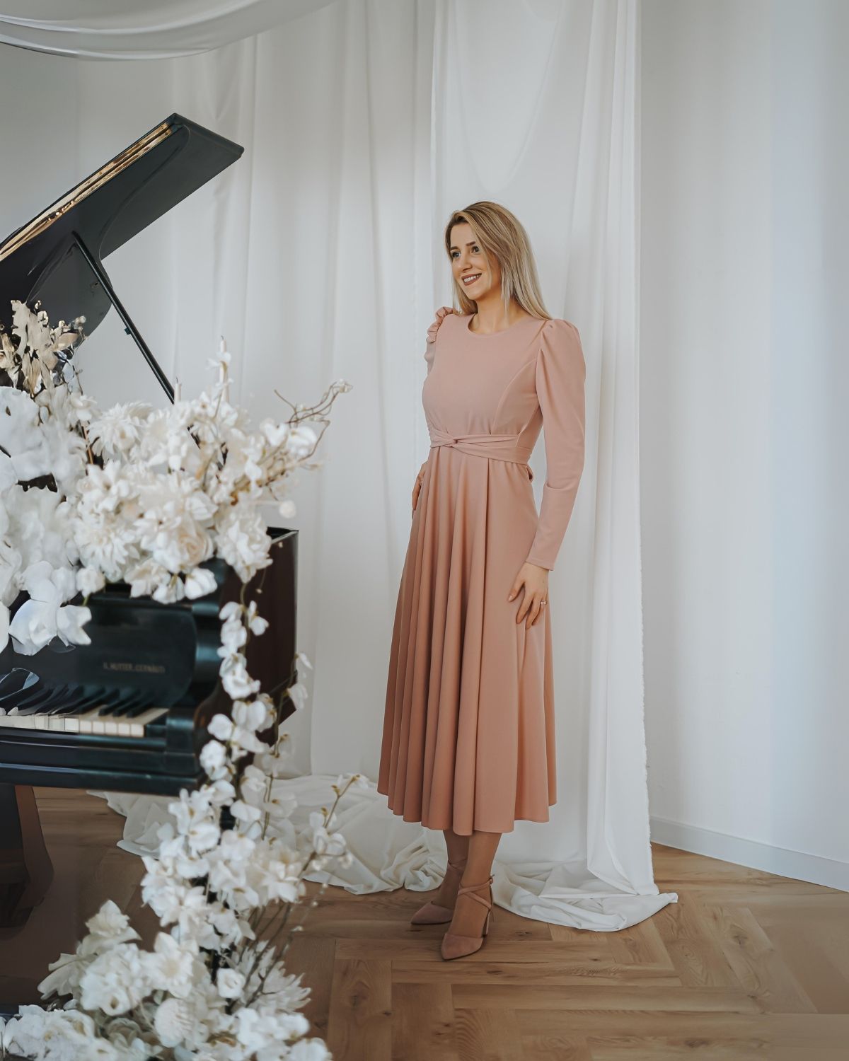 Rochie Cloe din Crep - Model Clos & Mâneci Bufante - Eleganță Modernă - imagine 4